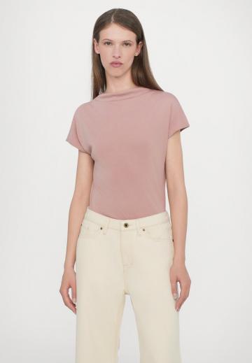 Джинсы бойфренда