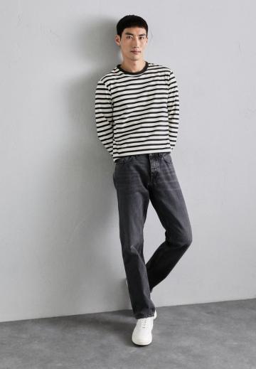 Прямые джинсы