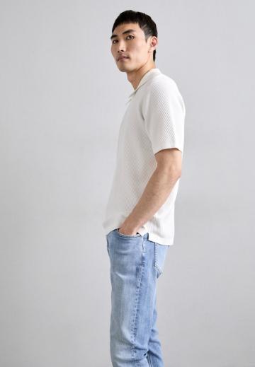 Узкие джинсы