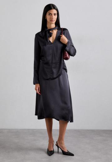 Атласная блузка