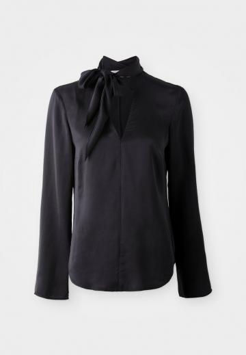 Атласная блузка