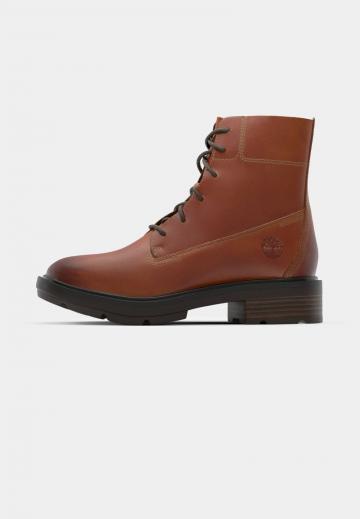 Ботинки на шнуровке