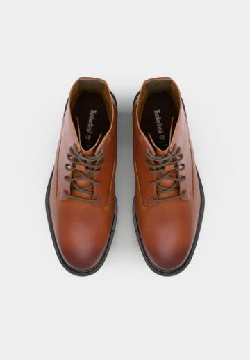 Ботинки на шнуровке