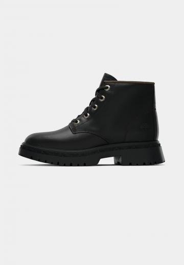 Ботинки на шнуровке