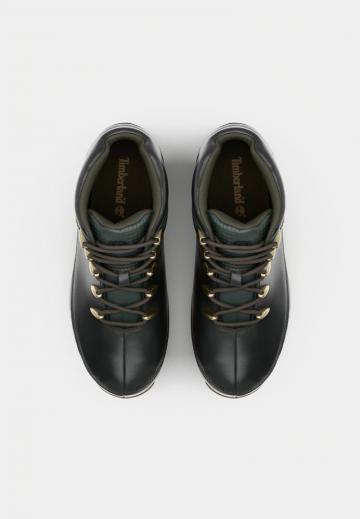 Походные ботинки