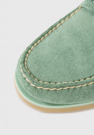 Ботинки на шнуровке