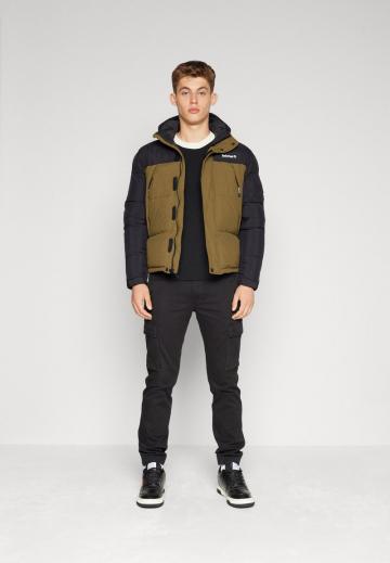 Зимняя куртка