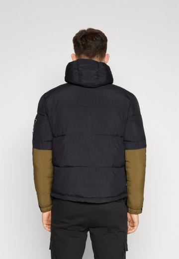 Зимняя куртка