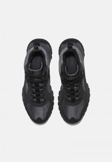 Ботинки на шнуровке