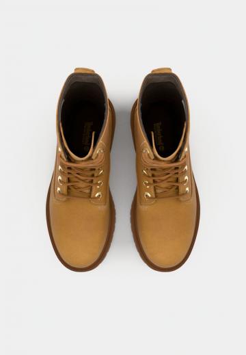 Ботинки на шнуровке