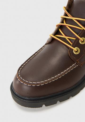 Ботинки на шнуровке