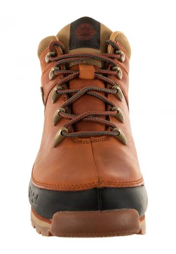 Ботинки на шнуровке