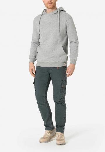 Брюки с накладными карманами