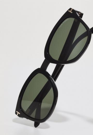 Солнечные очки