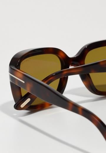 Солнечные очки