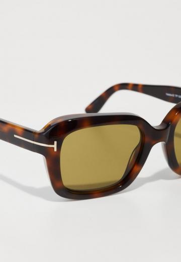 Солнечные очки