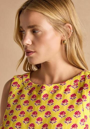 Блузка без рукавов