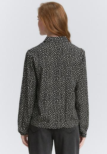 Атласная блузка