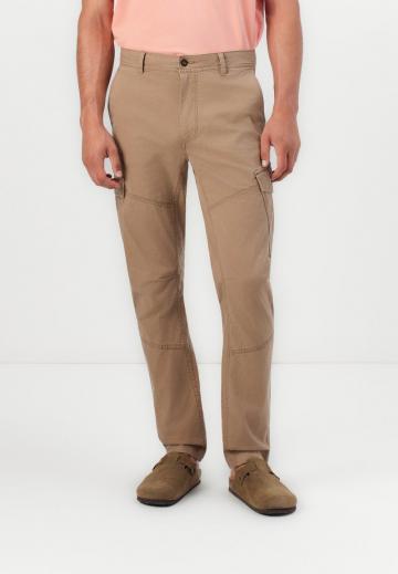 Брюки с накладными карманами