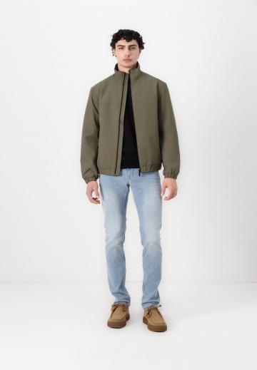 Куртка-дождевик