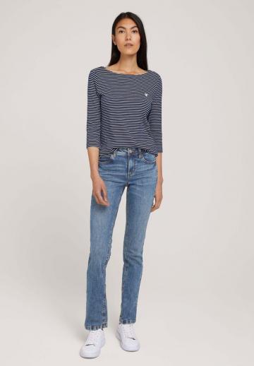 Узкие джинсы