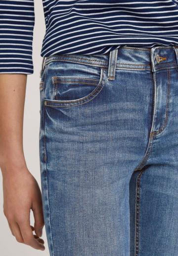 Узкие джинсы