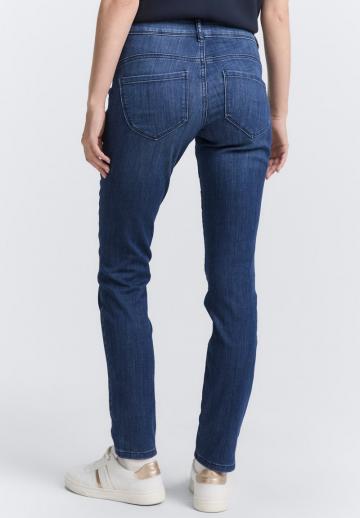 Узкие джинсы