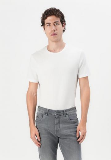 Узкие джинсы