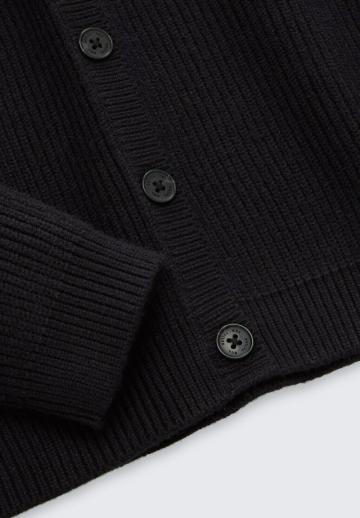 Вязаная кофта