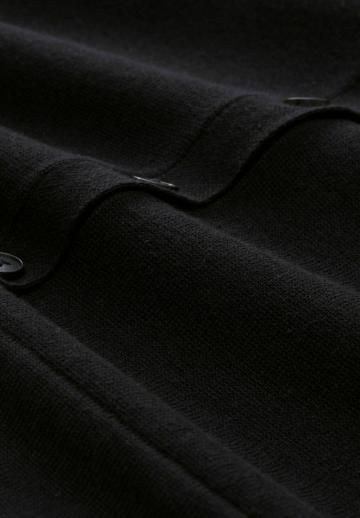 Вязаный жилет