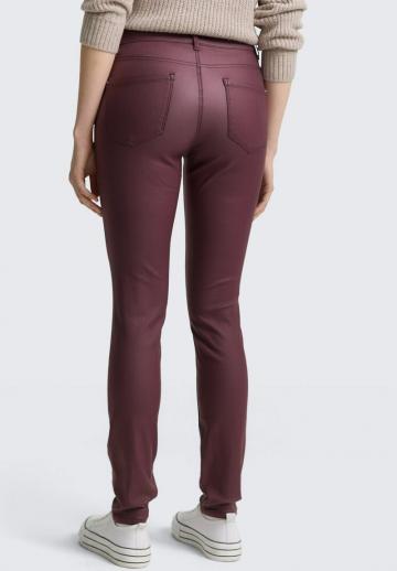 Узкие джинсы