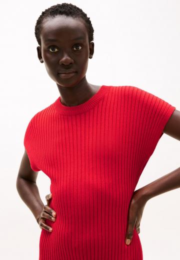 Вязаное платье