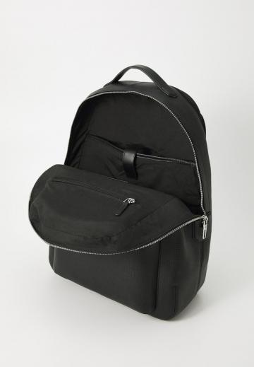 Кожаный рюкзак