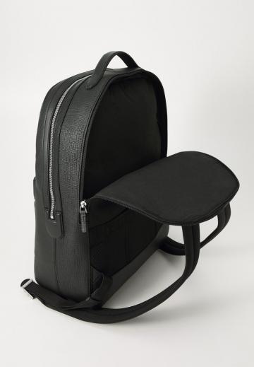 Кожаный рюкзак