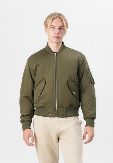 Куртка бомбер