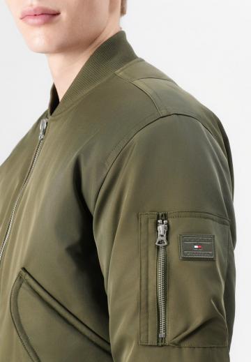 Куртка бомбер
