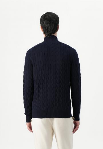 Вязаная кофта