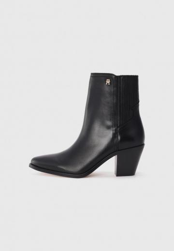 Ковбойские сапоги