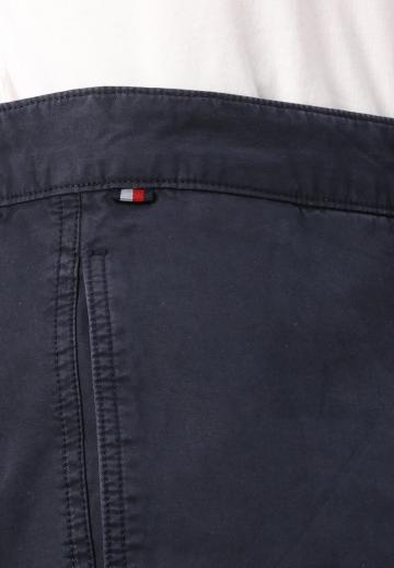 Брюки с накладными карманами