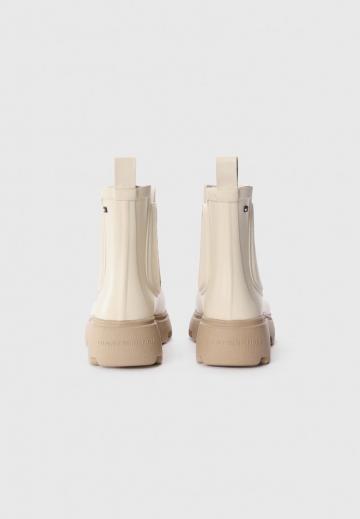 Резиновые сапоги