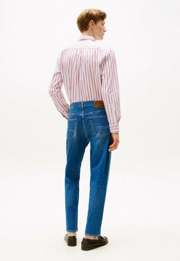 Узкие джинсы