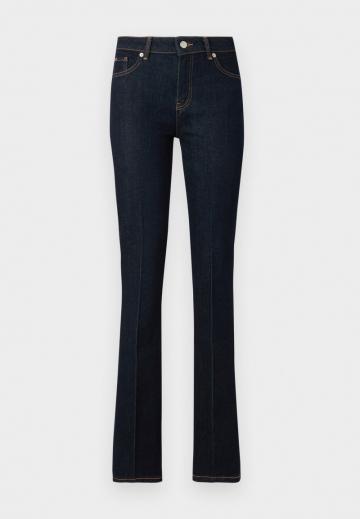 Клешеные брюки