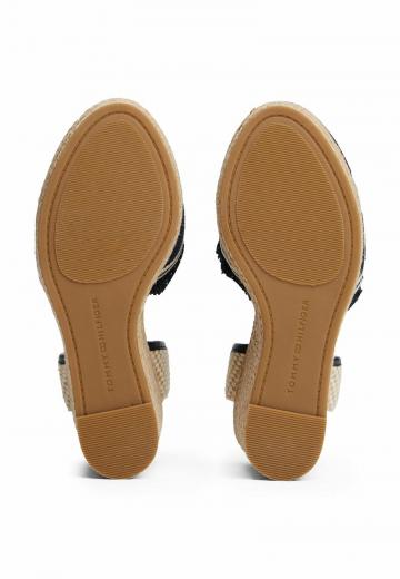 Туфли на шнуровке