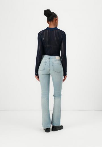 Клешеные брюки