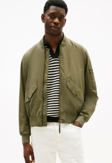 Куртка бомбер