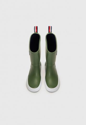 Резиновые сапоги