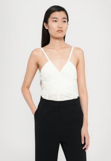 Топ на бретельках