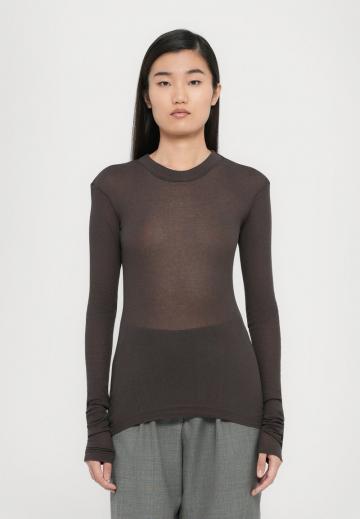 Длинный пуловер