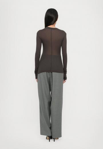 Длинный пуловер