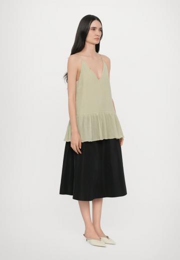 Топ на бретельках